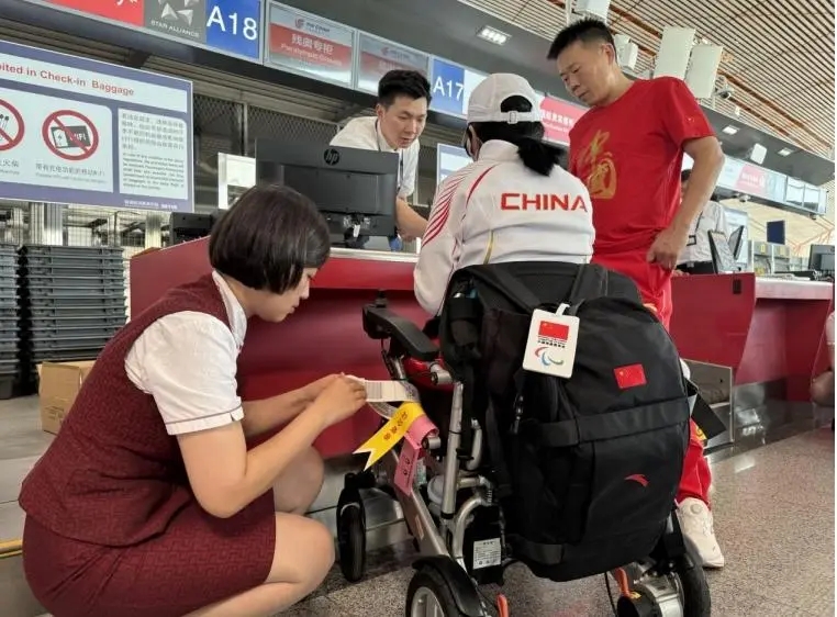 逐光而行，一路向阳！巴黎残奥会中国体育代表团出征前后的温暖瞬间