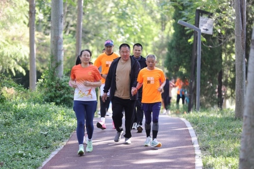 s_010e369c83ab46b2ba3c8b4038fb50cb.jpg