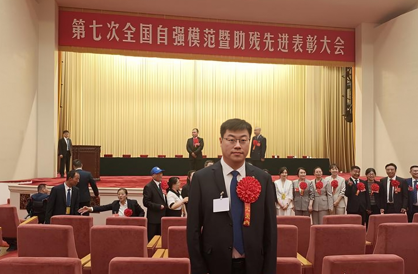 5c8ae6dc5367755af0e81afe1633400f~tplv-tt-origin-web_gif.jpeg